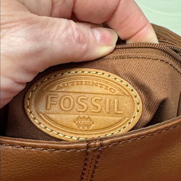 Fossil Tan Leather Shoulder Bag - Picture 7 of 8